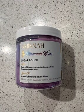 5/$35 NWT Aminnah mermaid kisses sugar polish retails $32